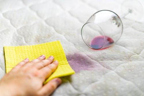 Removing bedsheet stains