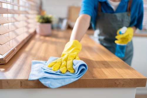 7 Benefits of Outsourcing Cleaning Services